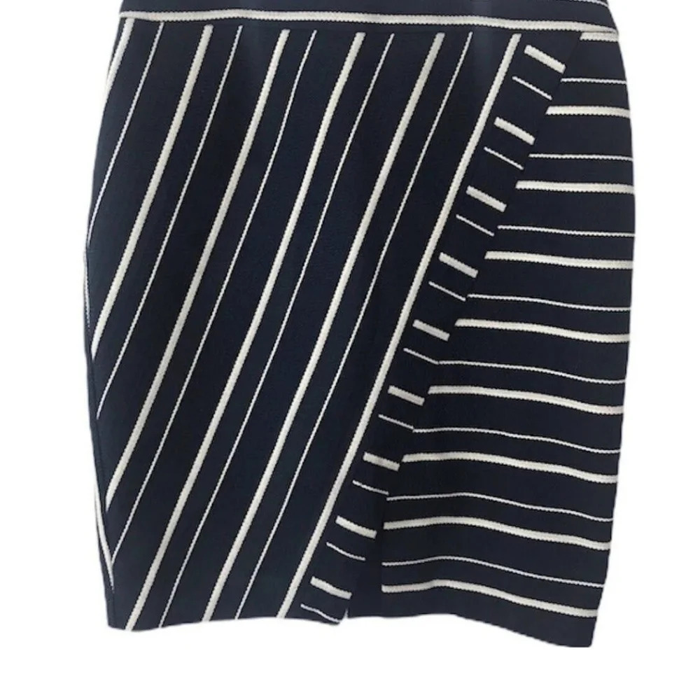 LOFT Textured Assymmetrical Hem knit Navy blue Striped Skirt Size 14